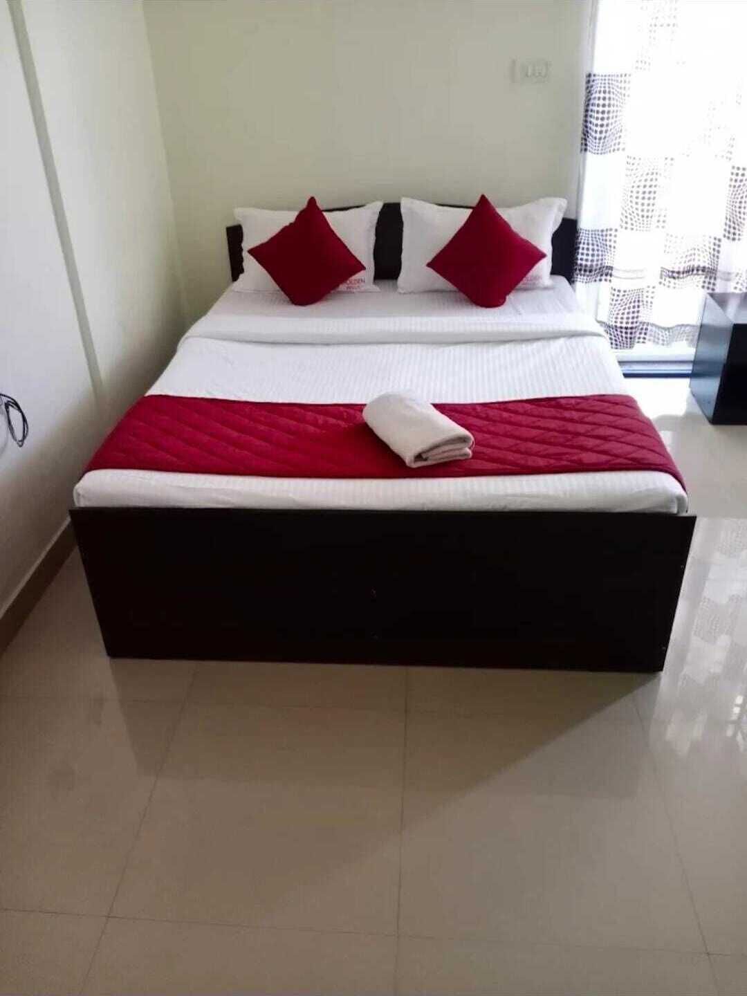 Classic Apartment, Balcony, City View | Desk, laptop workspace, free WiFi