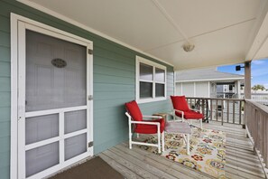 Property grounds - Leland's Beach House with Ocean View (Atlantic Beach)