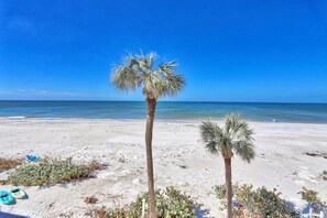 Beach - 🌞Beach Access Onsite🌴Shared Heated Pool🐬View West #5 (Indian Shores)