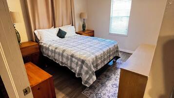2 bedrooms, WiFi, bed sheets