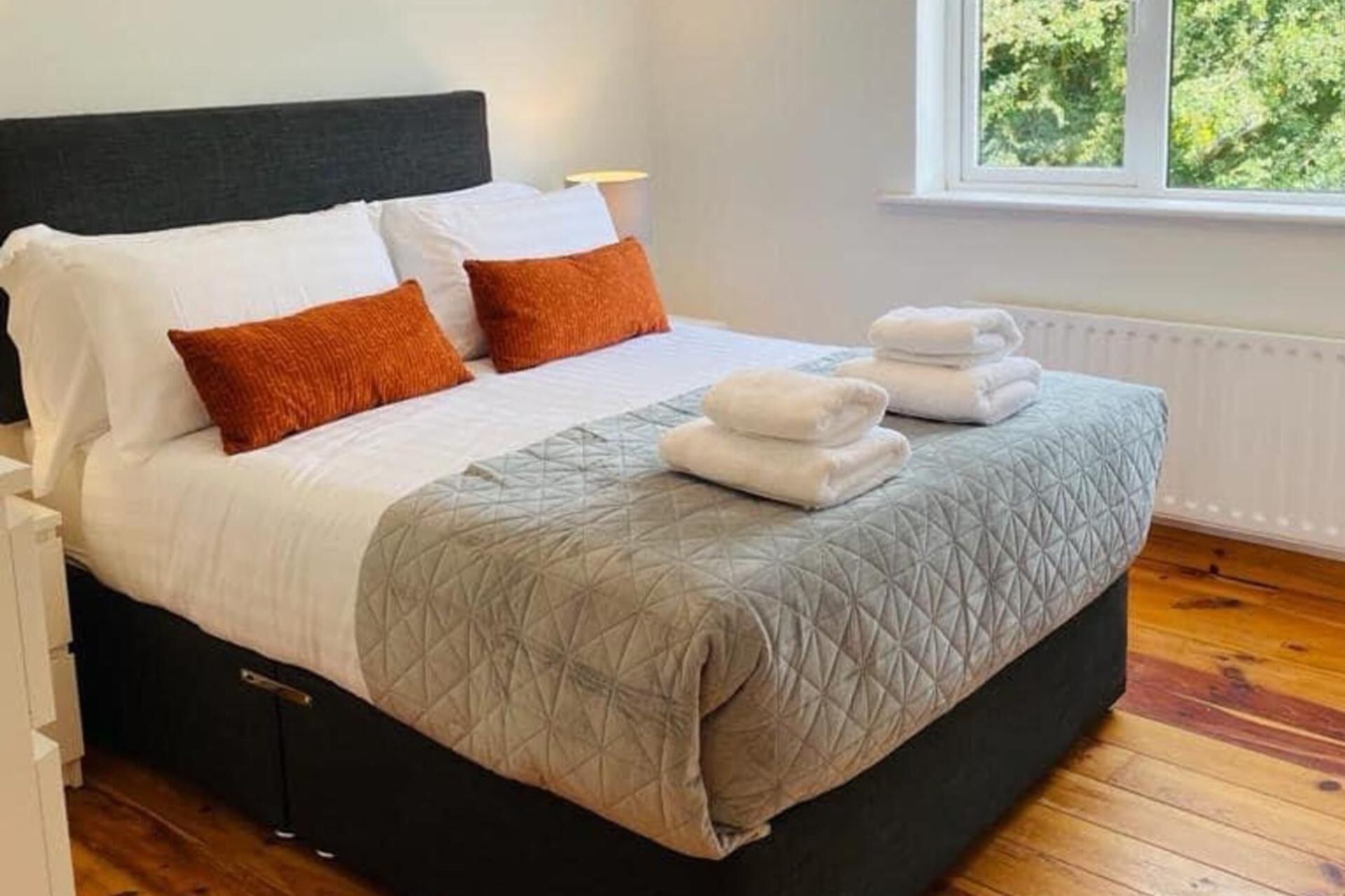 3 bedrooms, free WiFi, bed sheets