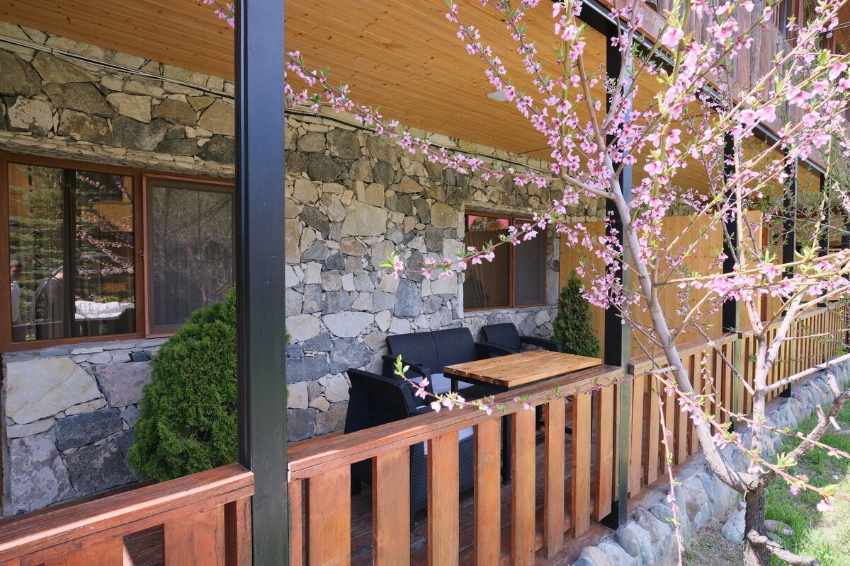 Classic Triple Room | Terrace/patio