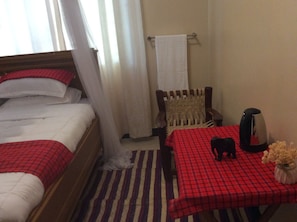 Quarto casal conforto de uso individual, sacada | Wi-Fi de cortesia
