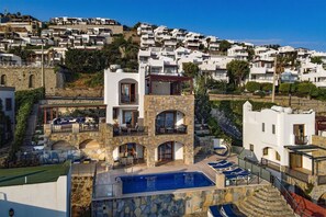 Comfort Villa, Patio, Sea View | Exterior - BD4148 (Geriş)