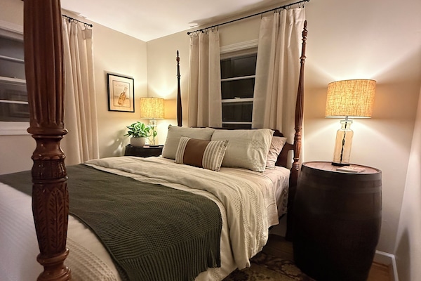 3 chambres, fer et planche à repasser, Wi-Fi gratuit, draps fournis