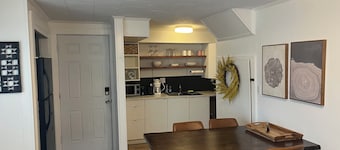 Adorable 2-bedroom town house in Johnson perfect for a relaxing getaway