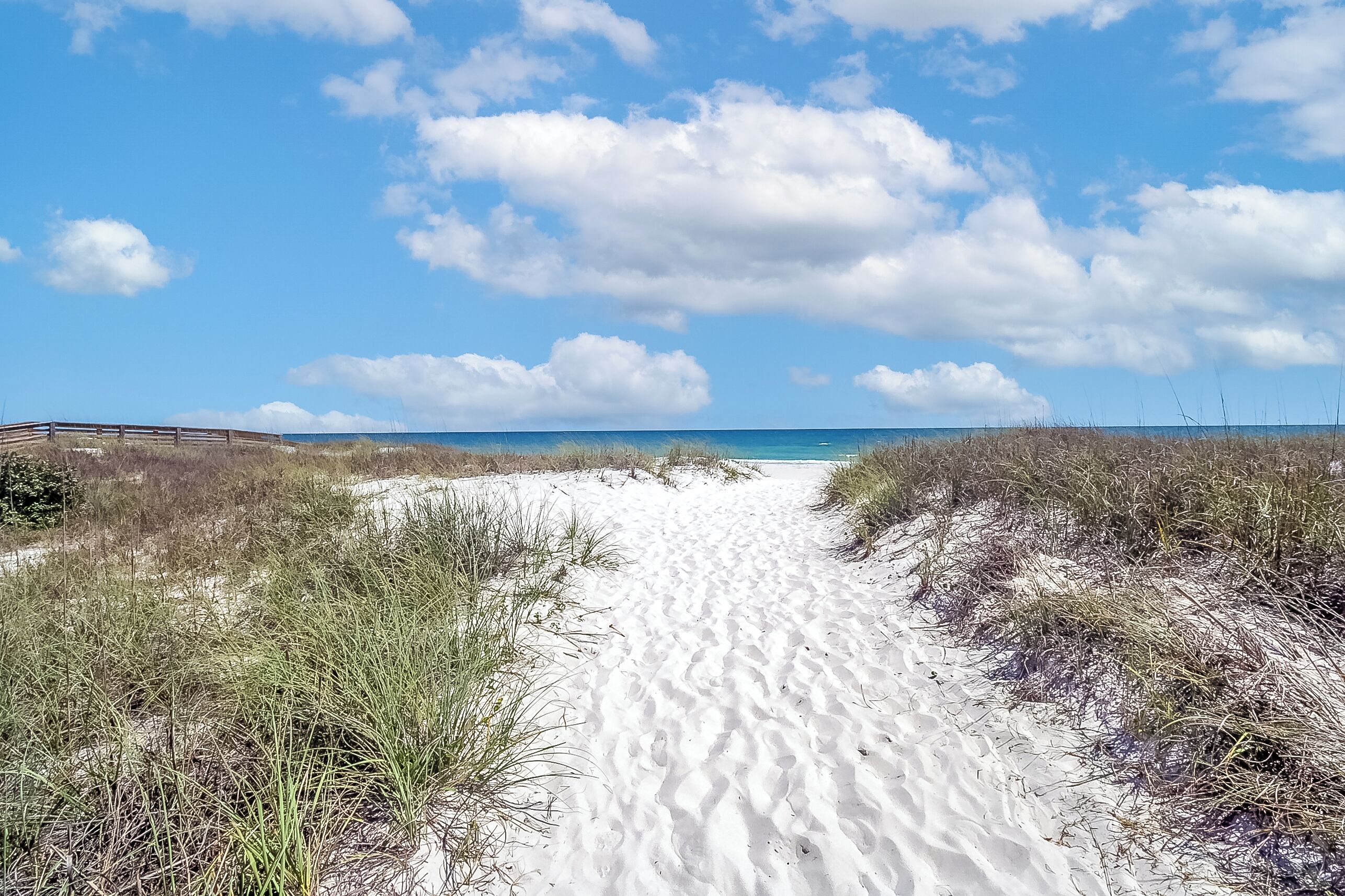 Beach Candy Condo at Grand Caribbean east 113 - Perdido Key's world class beaches are steps away from family -friendly Grand Carbibbean East.