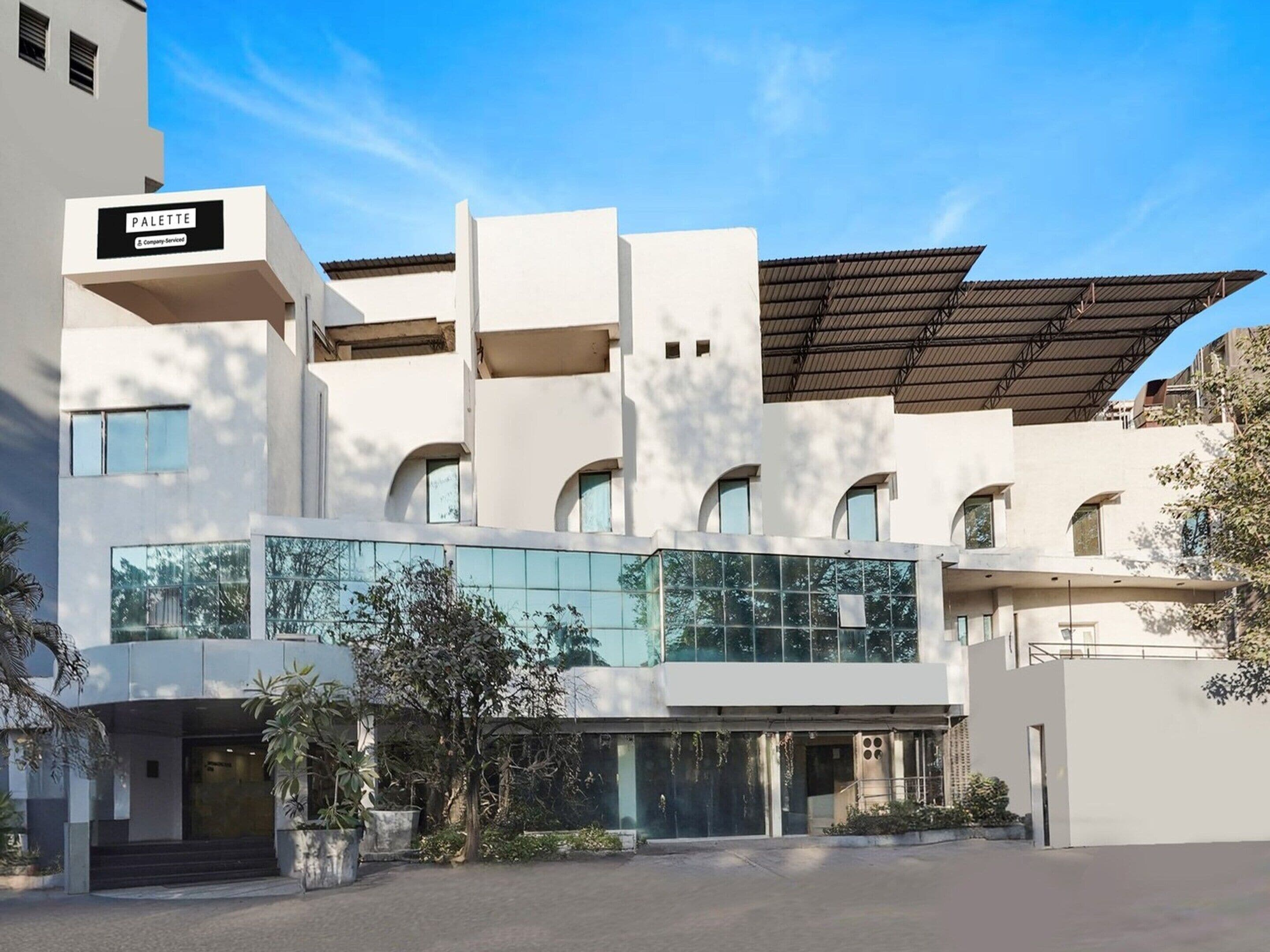 House | Bahagian luar