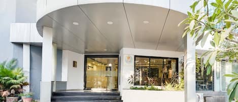 House | Reception
