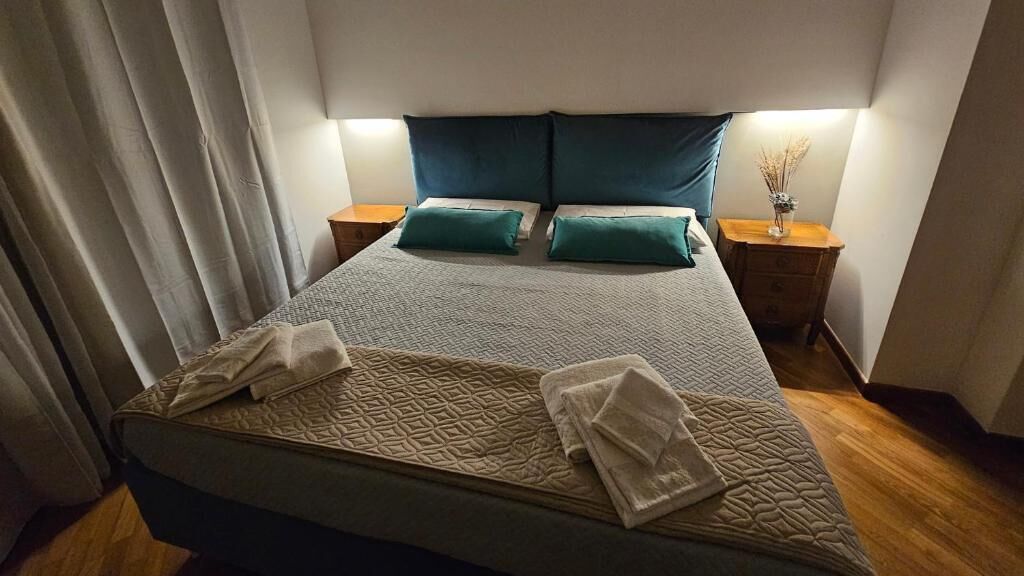 Comfort Triple Room, Pengemasan, Sea View | Peti besi dalam bilik, seterika/papan seterika, Wi-fi percuma 