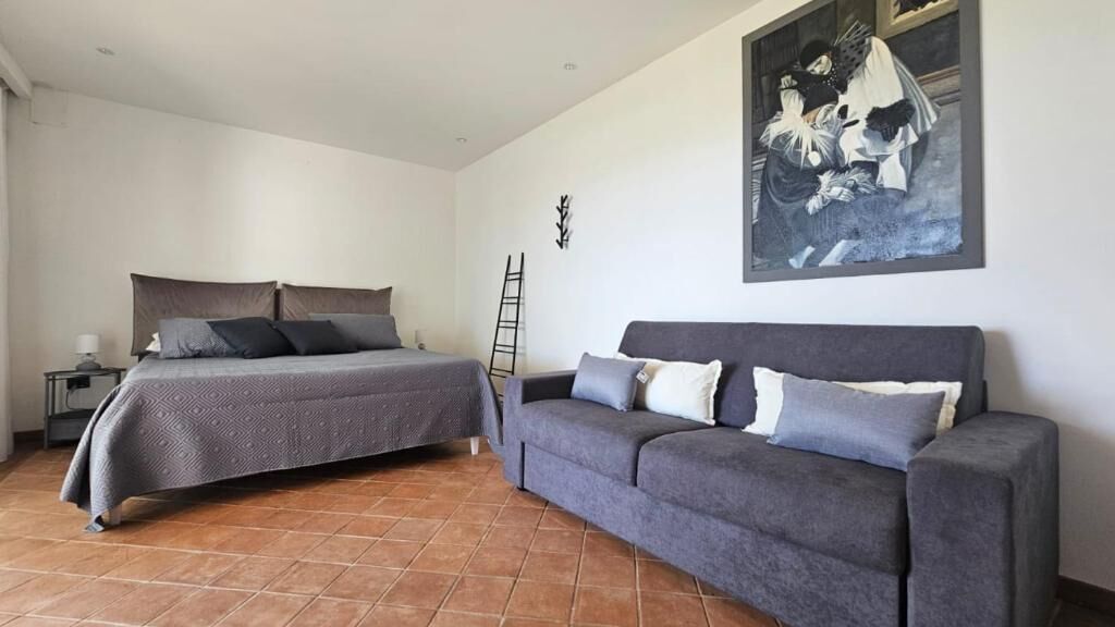 Suite, Sea View | In-room safe, iron/ironing board, free WiFi