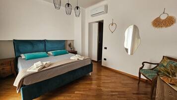 In-room safe, iron/ironing board, free WiFi