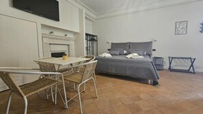 Luxury Quadruple Room, Sea View | Dining - Itanco Resort (CROTONE)