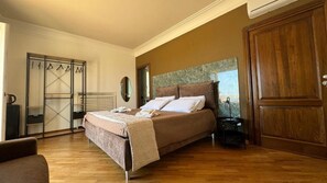 Comfort Quadruple Room, Sea View | In-room safe, iron/ironing board, free WiFi