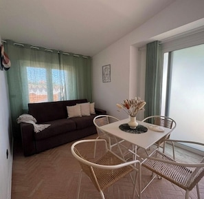 In-room safe, iron/ironing board, free WiFi