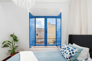 Room - Lisbon Triplex w/ Garage & Tagus River Views (Lisbon)