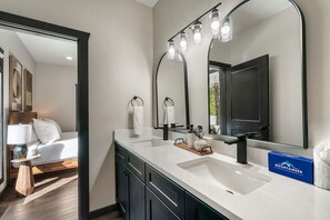 Bathroom - Modern Smoky Cabin | Hot Tub | Mtn Views | Pets (Sevierville)