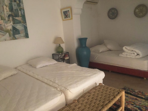 Unclassified image, 1 of 19, button - AGADIR. Villa with a private pool near golf courses and beaches (Agadir)