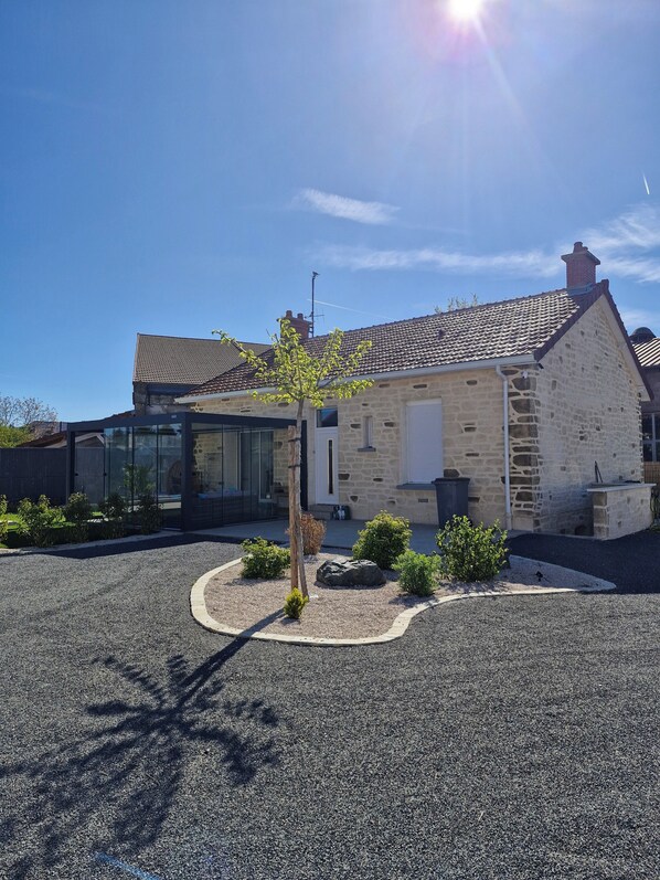 Exterior - Le Clos Carion A little corner of paradise just a stone's throw from the town center (Autun)