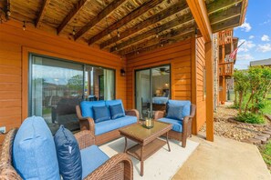 Terrace/patio - Patio to Playground Pool Pointe Royale Resort 10 Min to Strip (Branson)