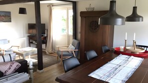 Dining - Holiday Home for 5 Guests (90 m²) in Esgrus – Dog Allowed (Esgrus)