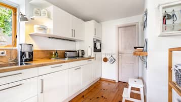 Kühlschrank, Ofen, Herdplatte, Geschirrspüler