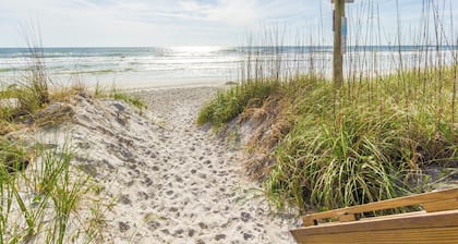 Sandpiper Condo Unit 2E | Romantic Condo + Pool Access