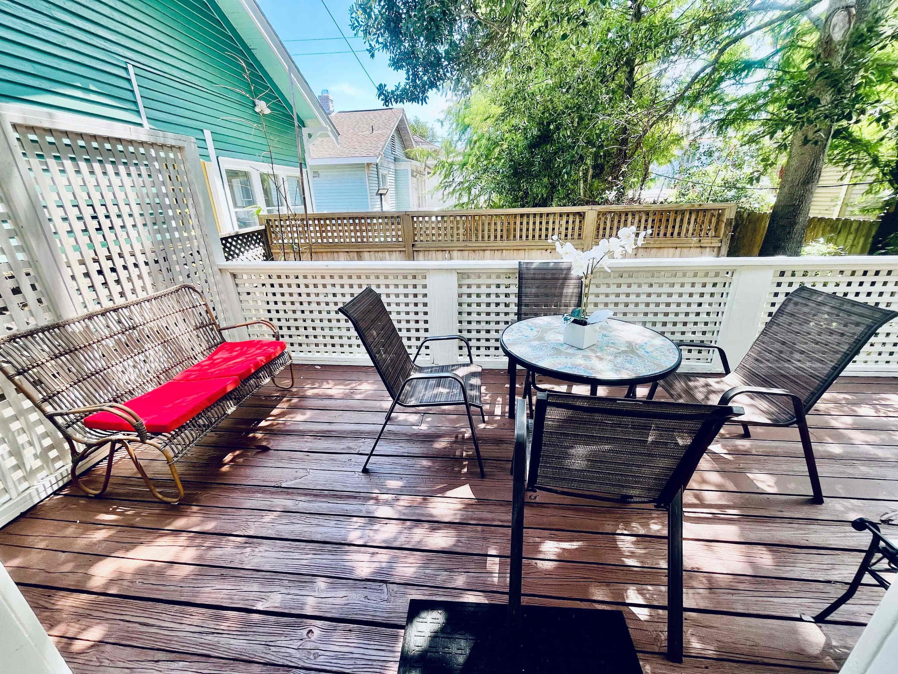 Outdoor dining