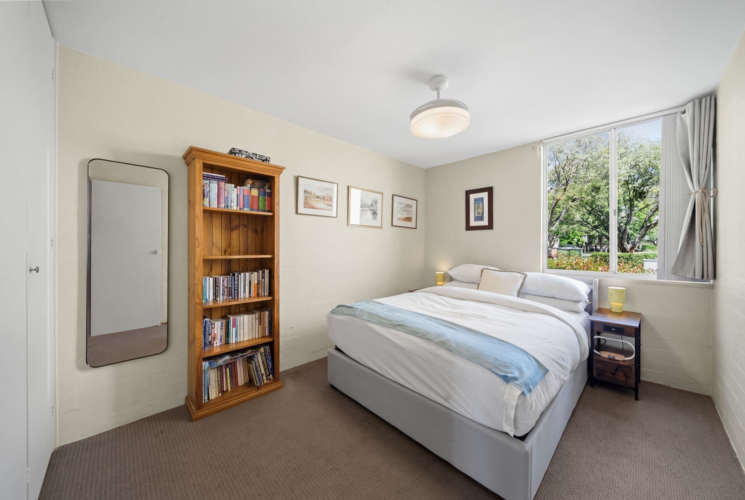 Apartment | 2 bedrooms, laptop workspace, bed sheets