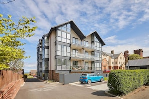 Exterior - Host & Stay | Apartment 8 (Scarborough)