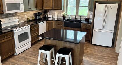 Peaceful & Relaxing Farm Home