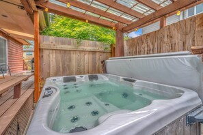 Outdoor spa tub - Renovated Historic Schoolhouse; Private Hot Tub (Pacific City)