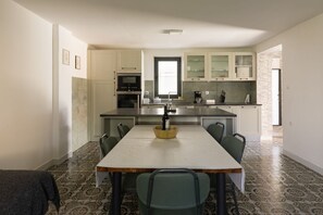 Fridge, oven, dishwasher, coffee/tea maker - Apartment Stephanie with terrace for 2 person (Pula)