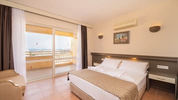 Standard Room, Balcony | Minibar, free WiFi, bed sheets, wheelchair access