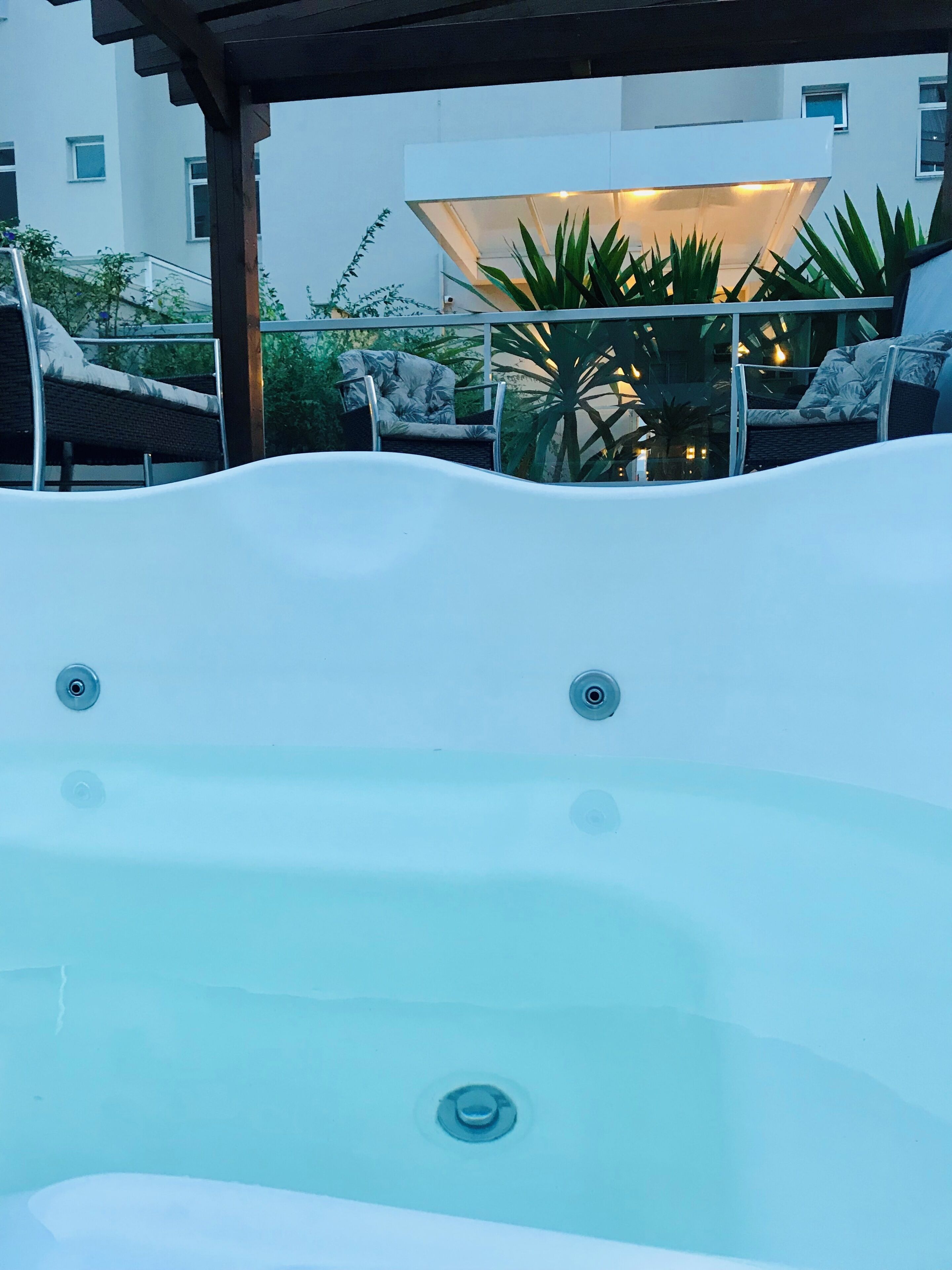 Bain à remous extérieur