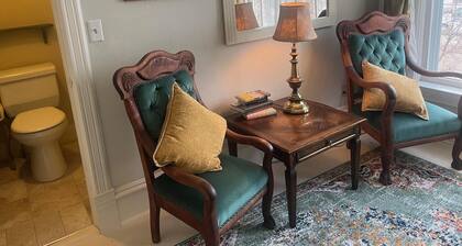 The Gold Room at the Lark and Laurel Bed and Breakfast