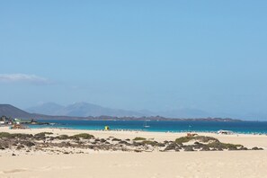 Beach - Home2Book Stylish Apt with Pool Access Corralejo (Corralejo)