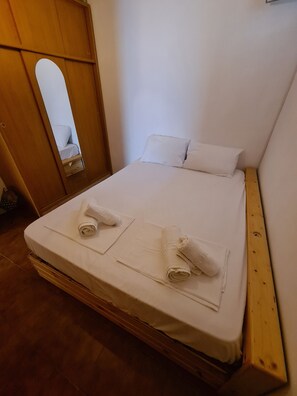 Room - GeoBasement - Village (Pefkochori)
