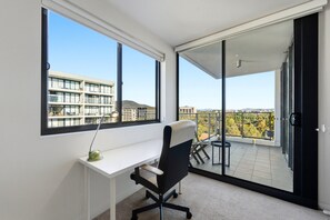 Apartment - Charming 2BR Apartment Near Canberra's Attractions (Canberra)