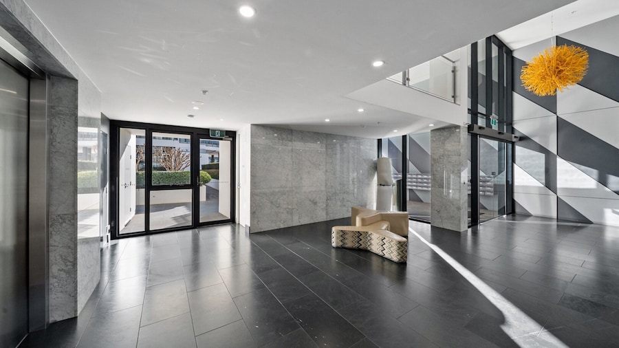 Charming 2BR Apartment Near Canberra's Attractions
