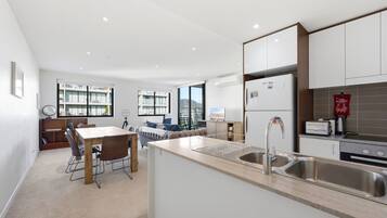 Apartment | Private kitchen | Cookware/dishes/utensils