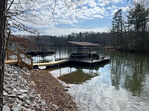 Miscellaneous - Peaceful 2-bedroom lake cabin with with party dock in charming Dawsonville (Dawsonville)