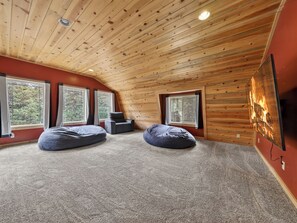 Interior - Treetop Lodge | 3 bdrm Duck Creek Cabin (Duck Creek Village)
