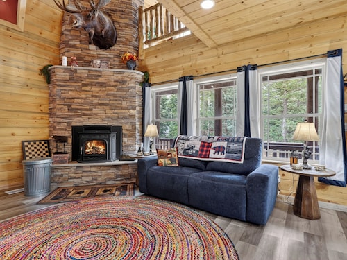 Treetop Lodge | 3 bdrm Duck Creek Cabin