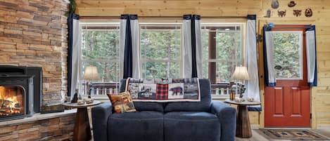 Kamin, Tischtennisplatte