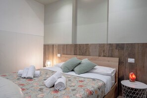 Chambre Confort Double ou avec lits jumeaux | Minibar, rideaux occultants, Wi-Fi gratuit