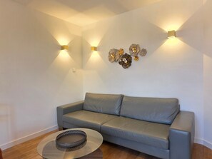 Living area - Cozy T3 in La Roche-Posay with Balcony and Wifi (La Roche-Posay)