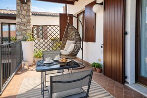 Outdoor dining - Alba By Case al Lago (Barcuzzi)