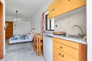 Fridge, stovetop, dishwasher, coffee/tea maker - Studio Apartment 'Popi  2 Adults' with Mountain View, Wi-Fi and Air Conditioning (Agia Marina)