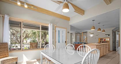 Central Island, Pet Friendly - 292 Tarpon Blvd